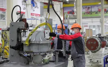 Экскурсии помогают молодёжи познакомиться с работой предприятий области. Фото donland.ru