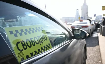 Автомобили затрудняют проезд. Фото Кристины Соловьёвой, РИА Новости