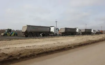 Рабочие уже завершили переустройство линий коммуникаций газовой линии и двух сложных магистральных водоводов на пересечении Вавилова и Орбитальной. Фото donland.ru
