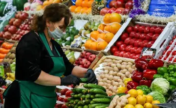 Овощи на рынке. Фото Антона Новодережкина, ТАСС