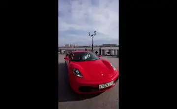 Николай Василенко на набережной. Скриншот из видео в социальной сети "ВКонтакте"