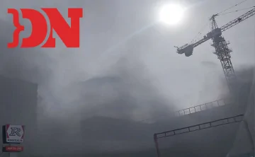 Чёрный дым обволакивает постройку.  Фото donnews.ru