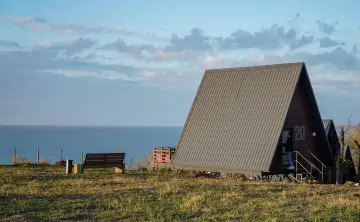 Домик А-фрейм в «Станции Морской». Фото ООО «Азовское взморье»