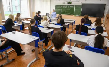 Заключённые в колониях Ростовской области производят школьную мебель. Фото Николая Михальченко, ТАСС