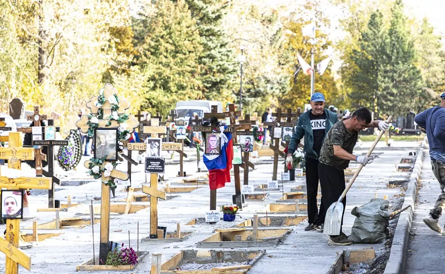 Власти решили увеличить компенсацию за похороны в Ростове. Фото администрации Ростова