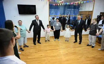 В Центре помощи детям, оставшимся без попечения родителей, живут 14 воспитанников. Фото пресс-службы Заксобрания Ростовской области