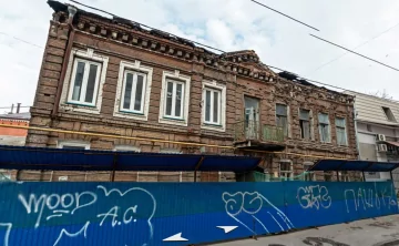 Здание находится в полуразрушенном состоянии. Фото из "Яндекс. Карты"