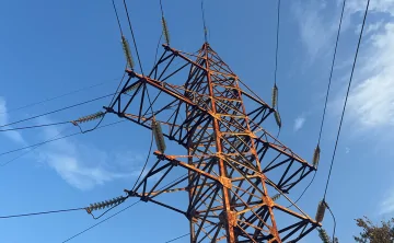 Некоторые дома просидят без света всю неделю. Фото donnews.ru