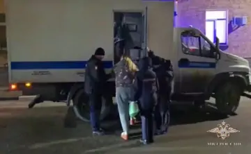 Задержание Евгении Игнатьевой. Скриншот из видео в Макс-канале Ирины Волк