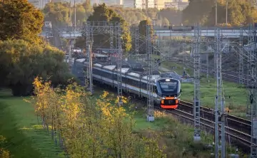 Осужденные подожгли секцию электровоза в составе грузового поезда. Фото пресс-службы РЖД