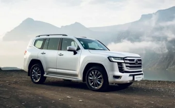 Самым популярным авто у покупателей стала Toyota LandCruiser . Фото Toyota