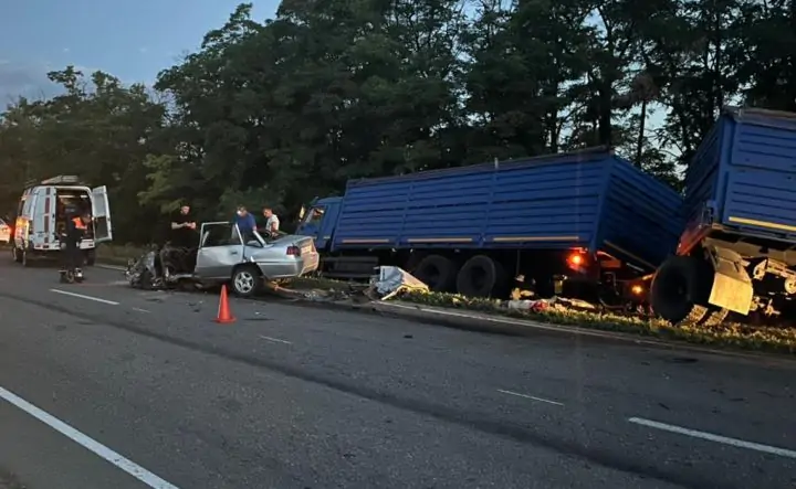 Фото с места ДТП отдела пропаганды УГИБДД по Ростовской области