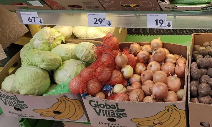 Капуста в сетевом магазине Ростова. 24 февраля. Фото donnews.ru