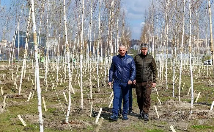 Юрий Иванов и Алексей Логвиненко. Фото пресс-службы «ЮгСтройИнвест»