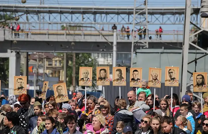 Встреча ретропоезда «Победа». Фото donland.ru