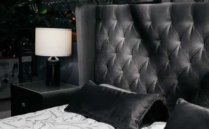 Изголовье кровати может стать акцентом в интерьере спальни