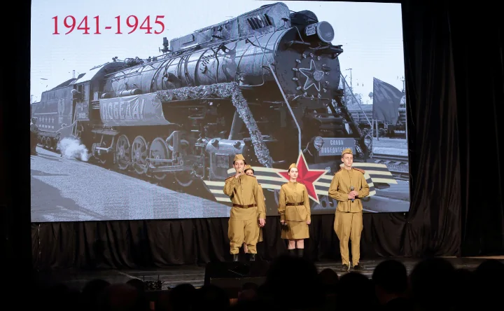 Праздничный концерт. Фото предоставлено пресс-службой СКЖД