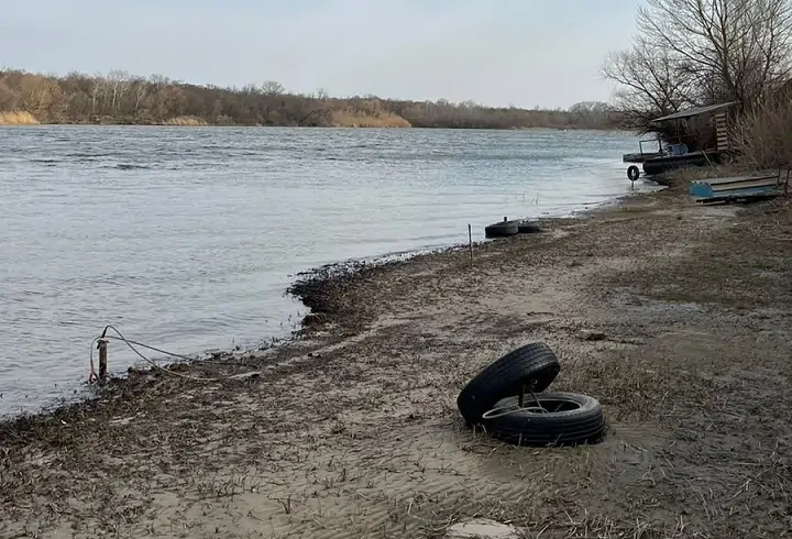 Мусор с берега уже убран