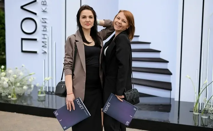 Клиенты ГК «ЮгСтройИнвест». Фото пресс-службы «ЮгСтройИнвест»