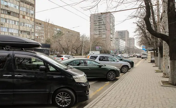 Парковка. Фото из Telegram-канала Александра Скрябина