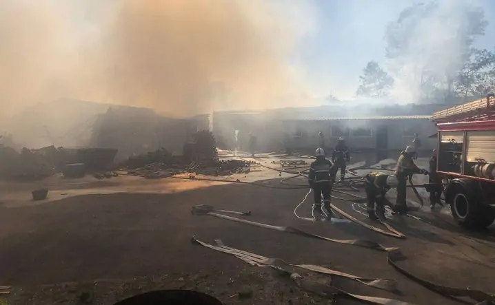 Фото с места пожара пресс-службы ГУ МЧС по Ростовской области