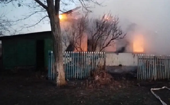 Пожар в доме. Фото ГУ МЧС России по Ростовской области