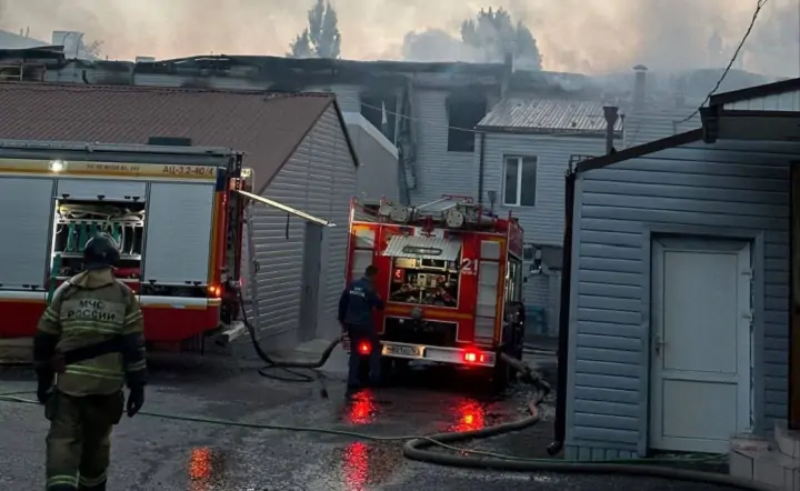 Фото с места пожара из Telegram-канала главы администрации Таганрога