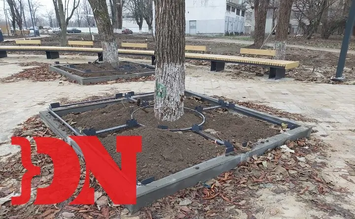 Сквер продолжают благоустраивать. Фото donnews.ru