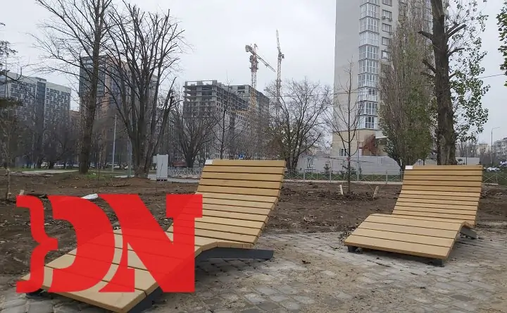 В сквере поставили лавочки. Фото donnews.ru