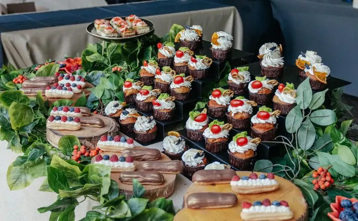 Фуршет, фото пресс-службы ГК «ЮгСтройИнвест»