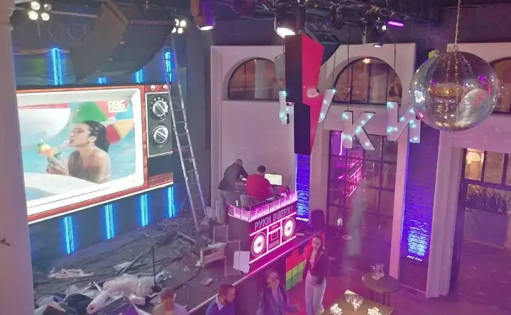 Сцена в баре. Фото donnews.ru