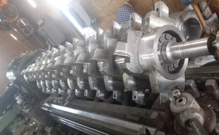 Изготовление детали. Фото Павла Букатенко